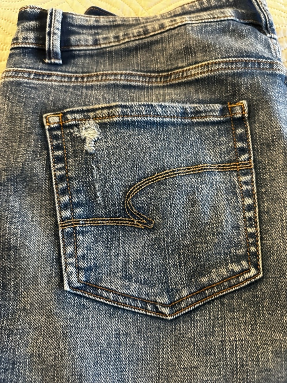 Ladies Time and True Jean Shorts Distressed size 16